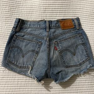 Levi’s shorts
